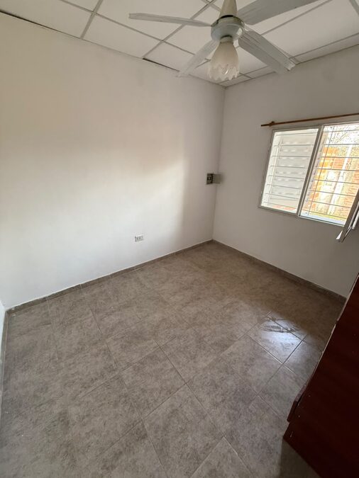 Casa en VENTA /ALQUILER, zona Garrigó y Crisólogo Larralde
