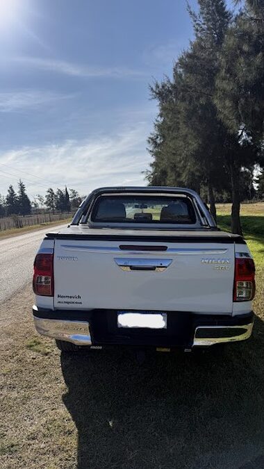 VENDO TOYOTA HILUX SRV 4x2