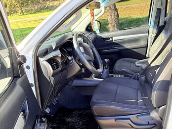 VENDO TOYOTA HILUX SRV 4x2