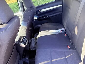 VENDO TOYOTA HILUX SRV 4x2