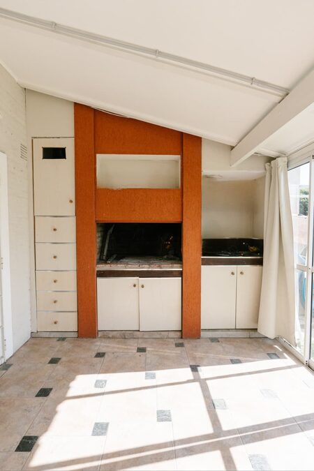 CASA 3 DORMITORIOS EN VENTA - APTA CRÉDITO, ZONA BLAS PARERA Y DON BOSCO.