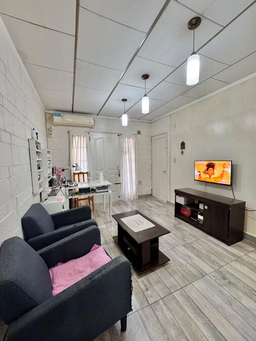 Casa + local en Venta, Zona Almirante Brown y Crespo.