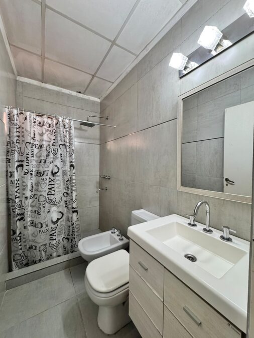 Casa + local en Venta, Zona Almirante Brown y Crespo.