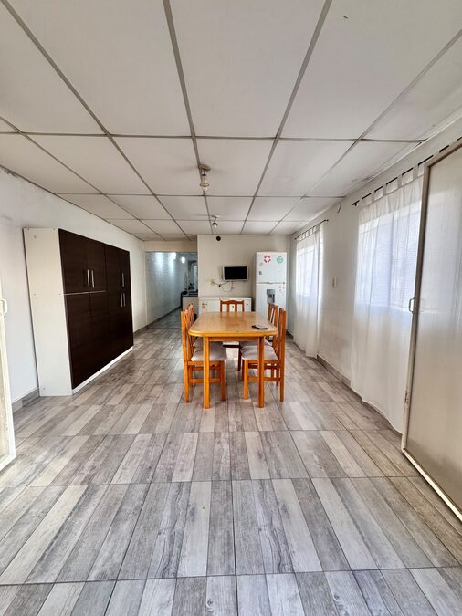 Casa + local en Venta, Zona Almirante Brown y Crespo.