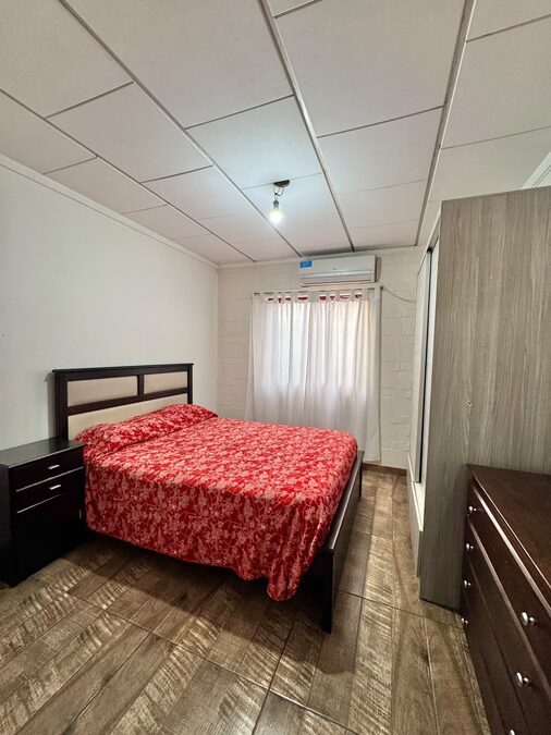 Casa + local en Venta, Zona Almirante Brown y Crespo.