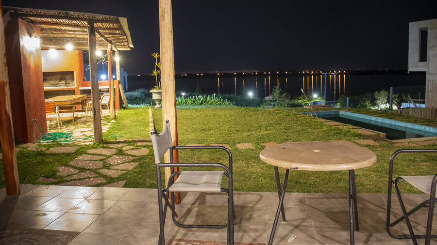 Casa quinta con pileta y vista al río