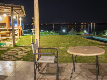 Casa quinta con pileta y vista al río