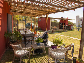 Casa quinta con pileta y vista al río