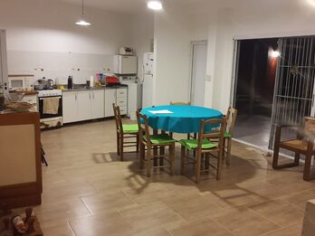 Casa quinta con pileta y vista al río