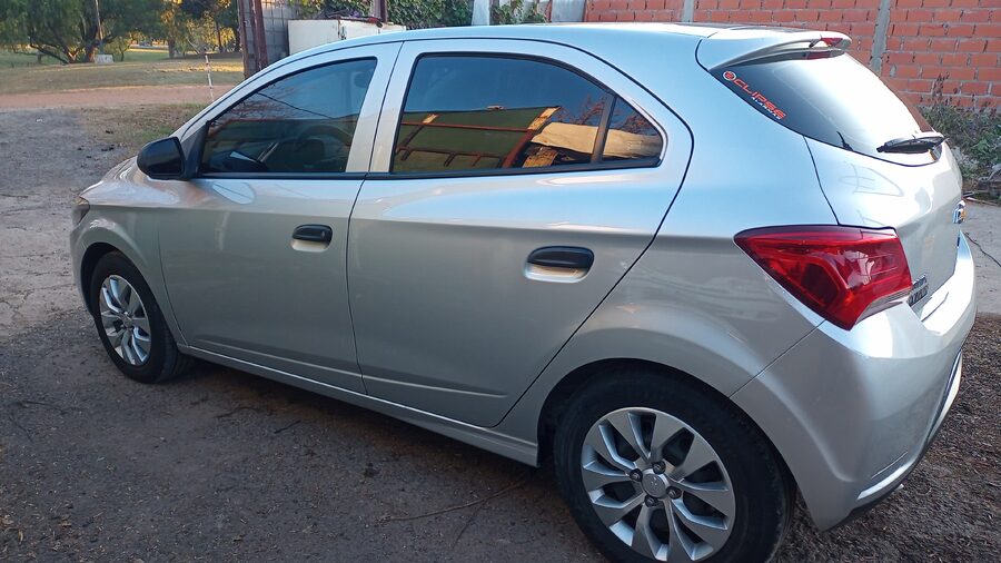 Onix LT 2017 con Gnc