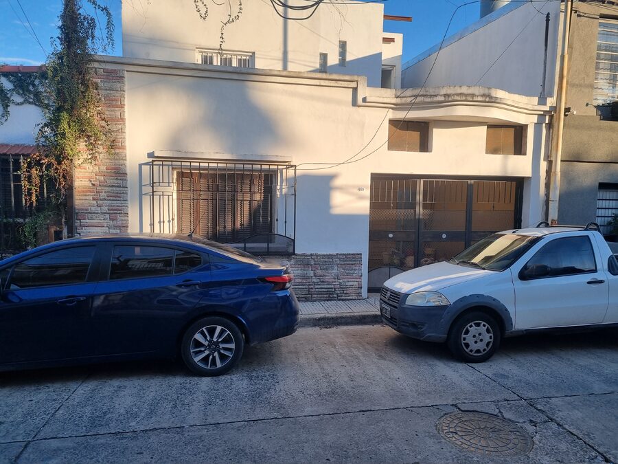 Casa 4Dormitorios zona centro