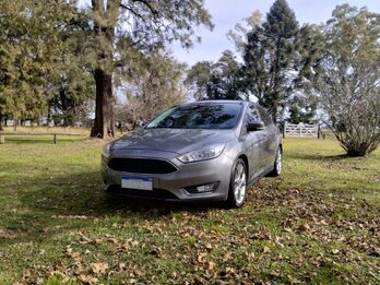 Ford Focus -  version full - 55.000 km - Particular.  2017