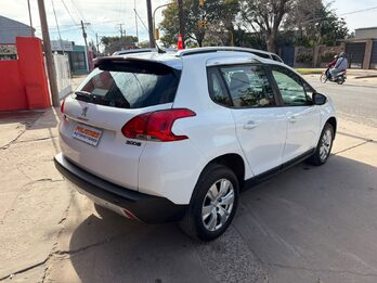 Peugeot 2008 Allure 1.6 Tiptronic-2017