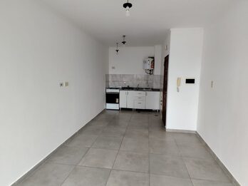 ALQUILO MONOAMBIENTE EN CALLE URQUIZA 1364