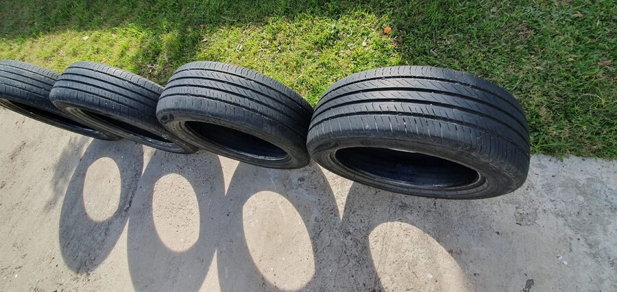 VENDO 4 (CUATRO) CUBIERTAS 205/55 CONTINENTAL