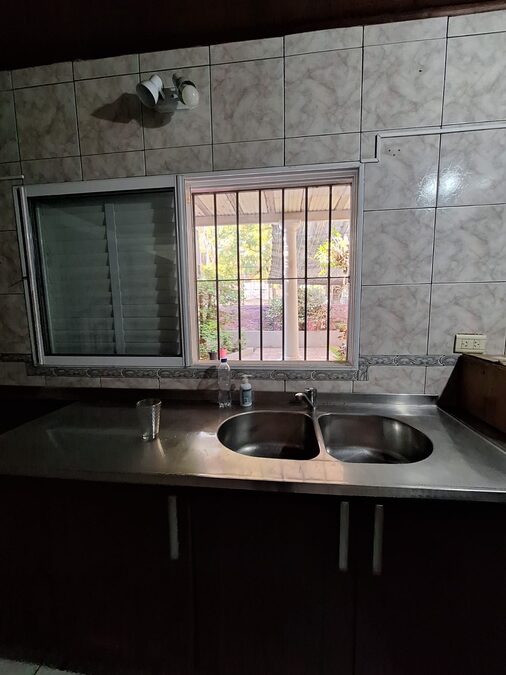Excelente propiedad en esquina en el centro de Paraná