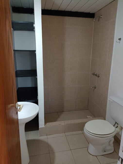 ALQUILO CASA DE UN DORMITORIO EN CALLE CAPUTTO