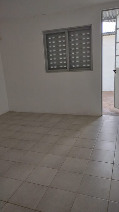 Particular Alquila CASA 1 DORMITORIO zona Grella y Don Bosco