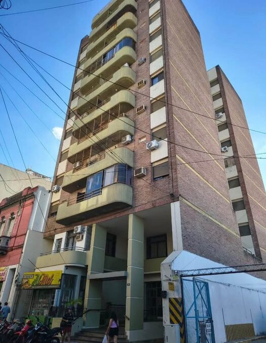VENTA - DEPTO DOS DORM y COCHERA C/ SAN MARTIN Y PARAGUAY