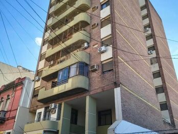 VENTA - DEPTO DOS DORM y COCHERA C/ SAN MARTIN Y PARAGUAY