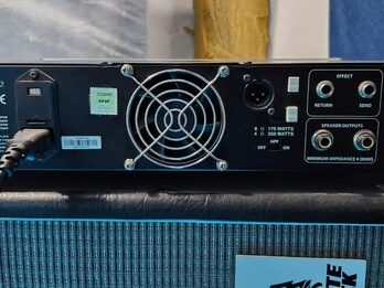 HARTKE HA2500