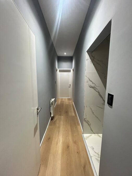 Casa 3 dormitorios con amplio jardín, Barrio Puerto Urquiza.