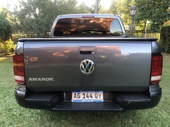 Amarok 2023 única mano 17.000 km.