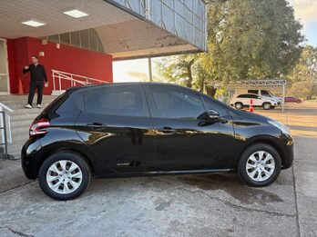 PEUGEOT 208 Active 1.5