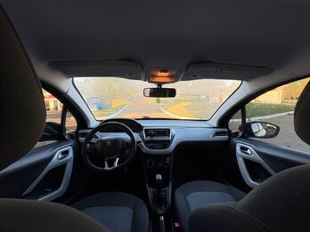 PEUGEOT 208 Active 1.5