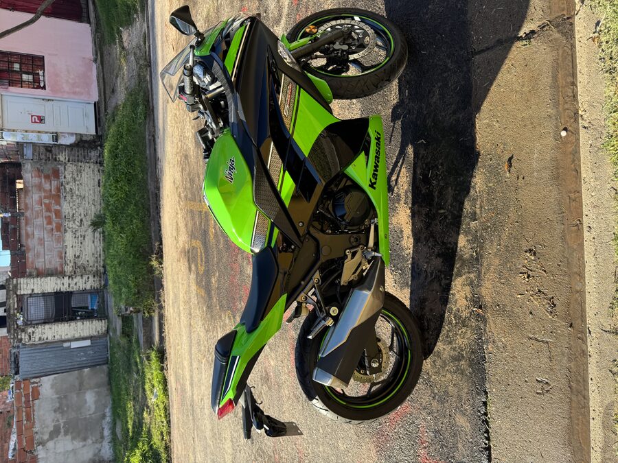 kawasaki ninja 300