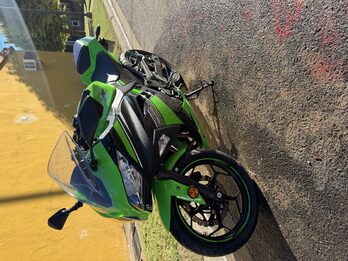 kawasaki ninja 300