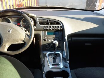 PEUGEOT 3008 1.6 TIPTRONIC