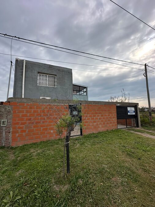 CASA EN VENTA. ZONA AEROPUERTO.