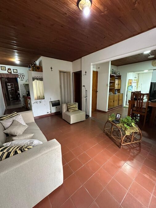 VENTA CASA . DIVISION DE LOS ANDES 2479