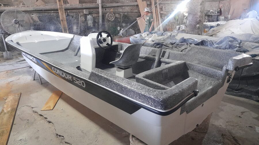 LANCHA TRACKER CONDOR 520 FULL 2 PROA MATRIZADA