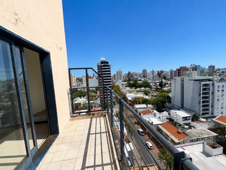 Cervantes 550 piso 12. Oportunidad! Departamento dos dormitorios con cochera