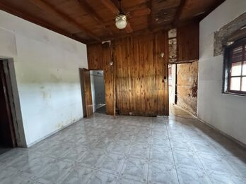 CASA A RECICLAR ATRAS DE ESCUELA CAE. GUATEMALA 799