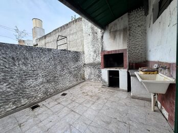 CASA A RECICLAR ATRAS DE ESCUELA CAE. GUATEMALA 799