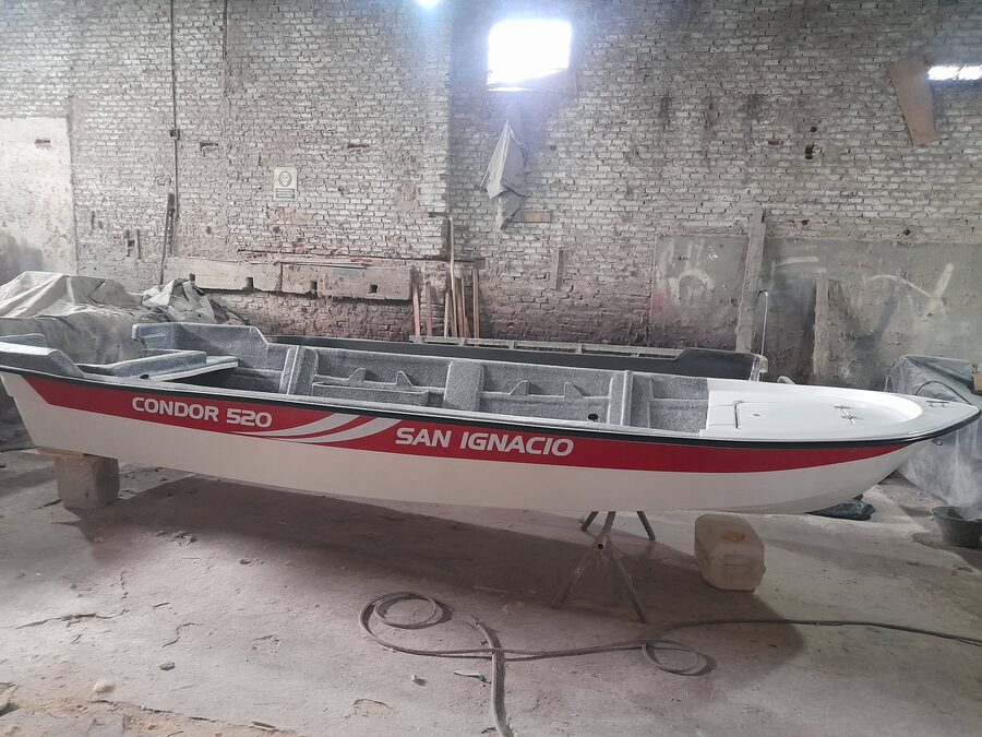 CONDOR 520 BASE 2 CON COLOR Y ACCESORIOS