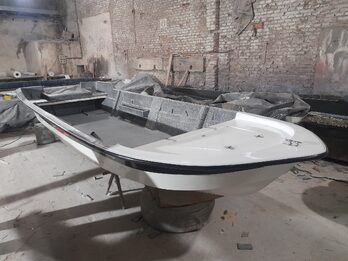 CONDOR 520 BASE 2 CON COLOR Y ACCESORIOS