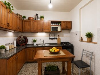 CASA CENTRICA CON FONDO. APTA CREDITO