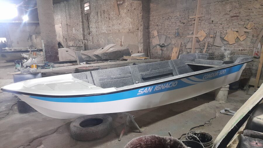 CONDOR 520 BASE 2 CON COLOR Y ACCESORIOS