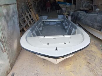 CONDOR 520 BASE 2 CON COLOR Y ACCESORIOS