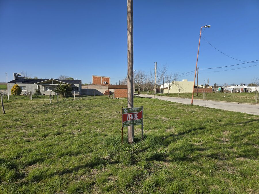Valle Maria lote en venta esquina de 400m2