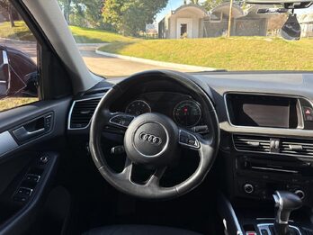 AUDI Q5 2.0T FSI QUATTRO