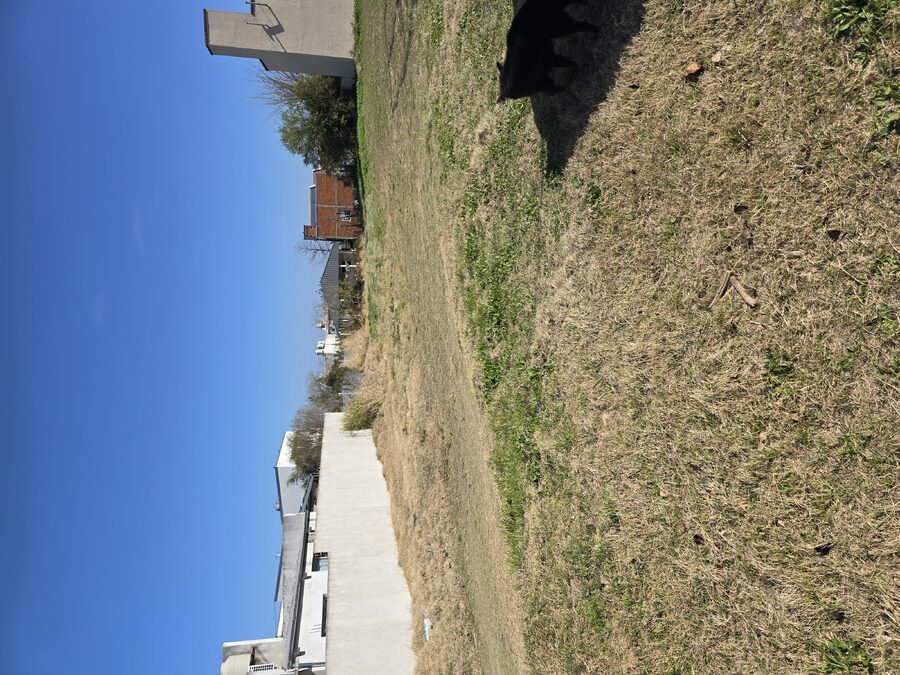 Lote en Oro Verde todos los servicios 10 x 50 mt cercano polideportivo