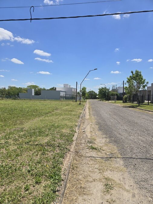 Lote financiado en Oro Verde zona Inta loteo Algarrobos
