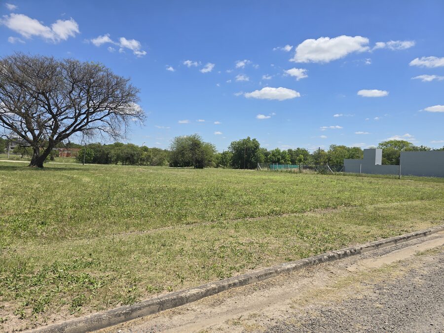Lote financiado en Oro Verde zona Inta loteo Algarrobos