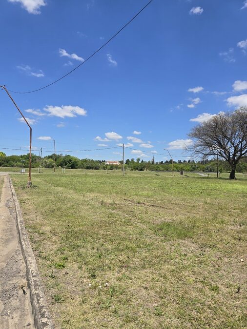 Lote financiado en Oro Verde zona Inta loteo Algarrobos