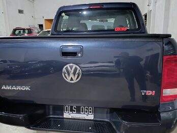 AMAROK UNICO DUEÑO 4X2 TRENDLINE 180HP